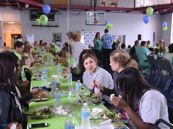 More than 100 transplant recipients and donor families took part in the Legacy Lap, a gathering on the UMMC campus that brings those two groups together.