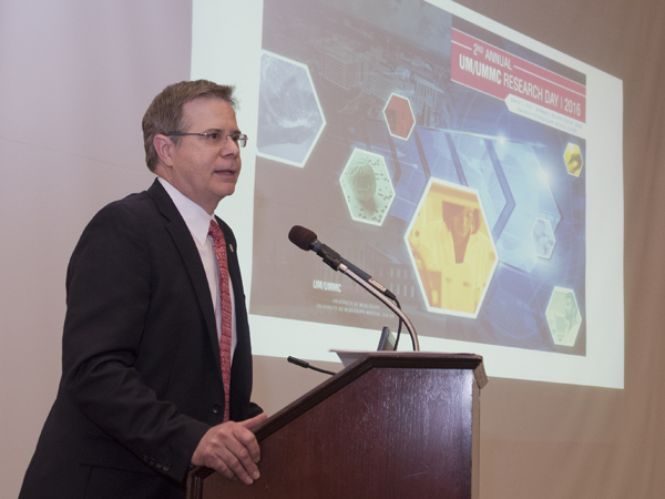 Vitter delivered the feature keynote address at Research Day.