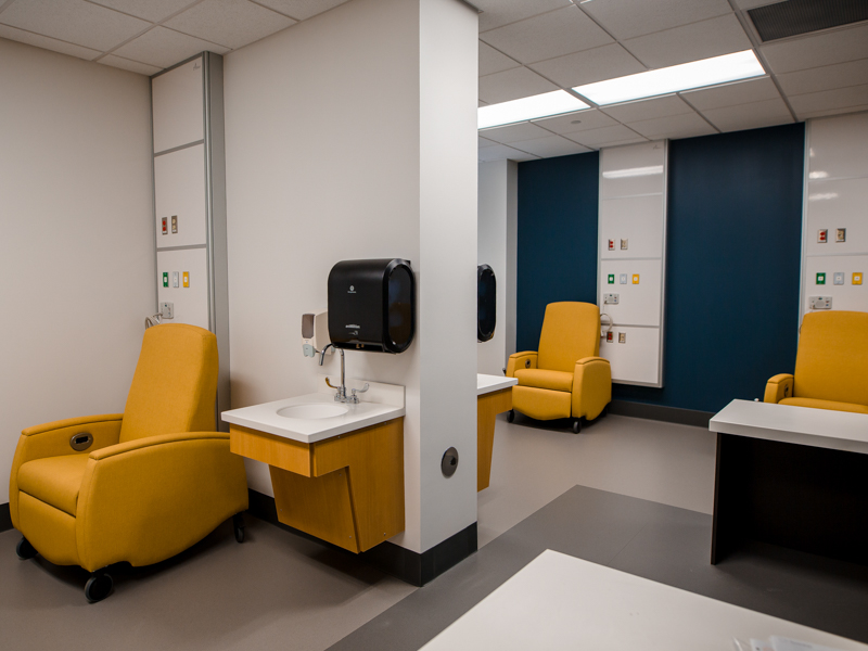 A multi-patient infusion room in the new Clinical Trials and Research Unit at UMMC.