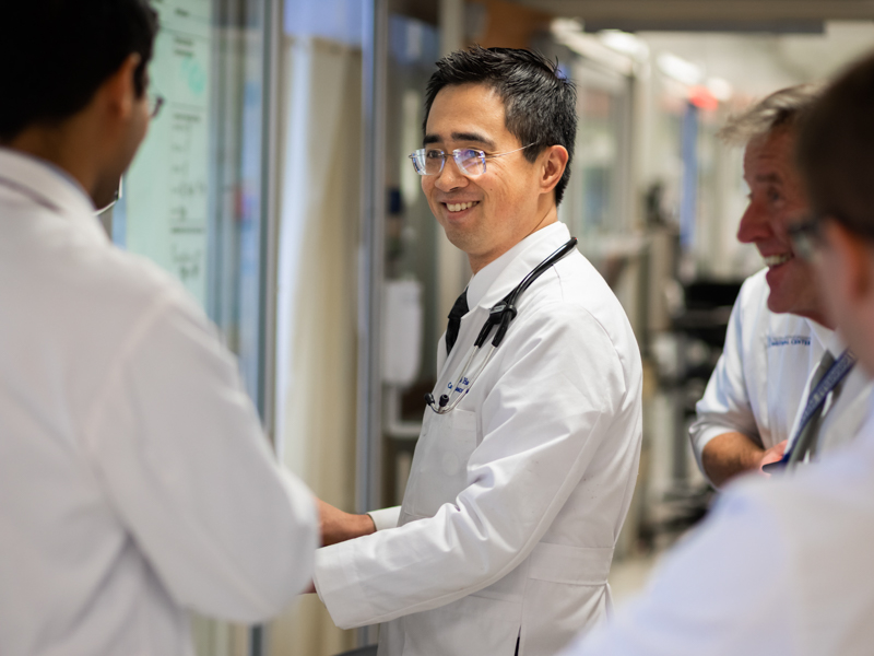 Dr. Frank Han, a fellow in UMMC's adult congenital heart disease program, makes rounds in the cardiac ICU.