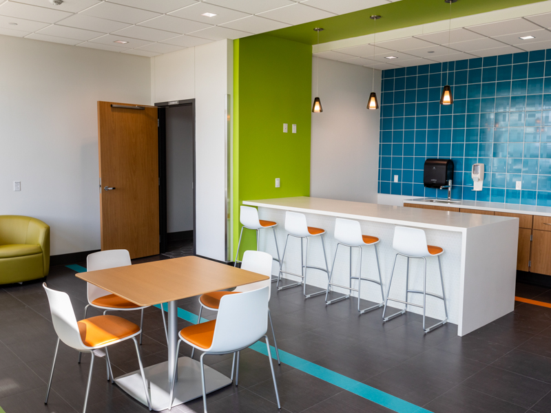 Lounge areas on the Sanderson Tower's PICU and NICU floors provide a space where families can relax or even wash their clothes.