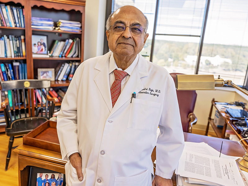 Portrait of Dr. Seshadri Rju, Melanie Thortis/ UMMC Communications