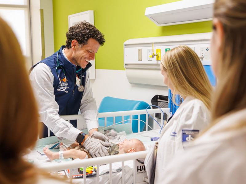Peds-rounding-with-Hobbs-32.jpg