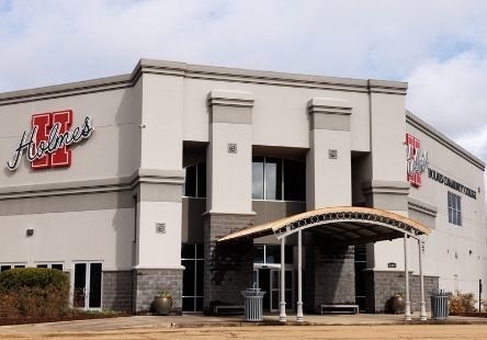 An exterior shot of the entrance to Holmes Community College in Ridgeland, MS, where the CIH is located.