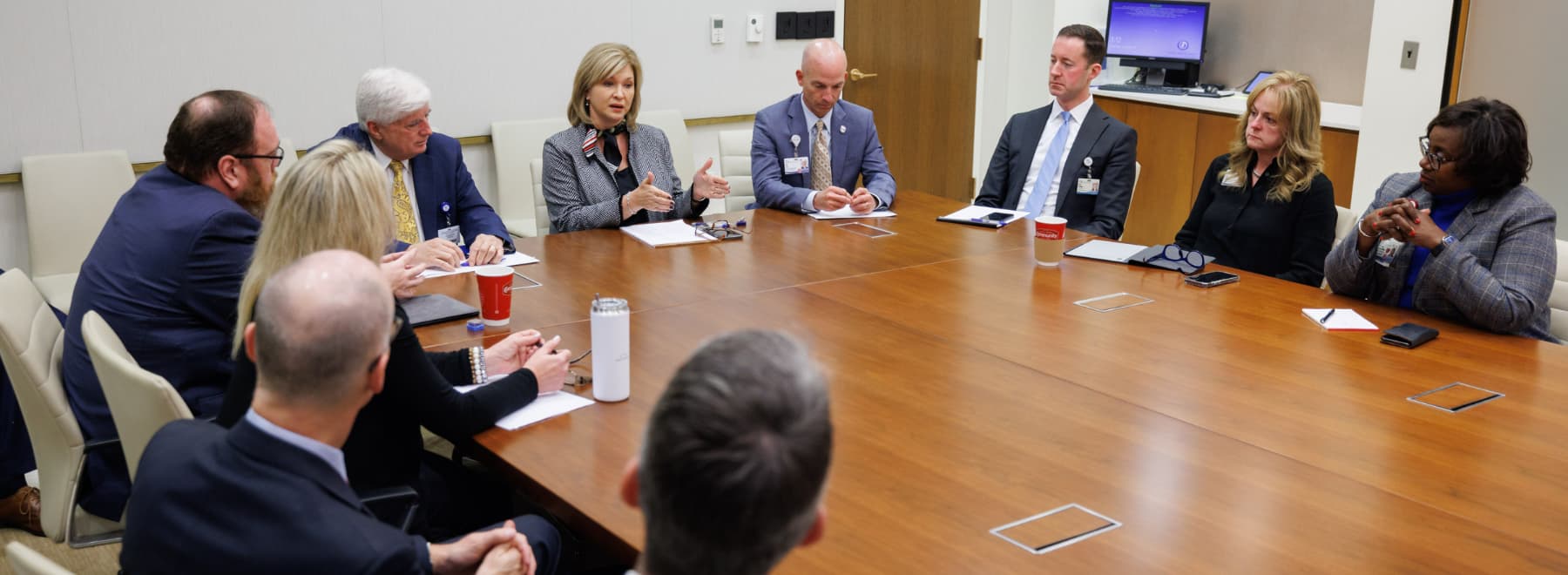 Dr. LouAnn Woodward meeting with UMMC leaders