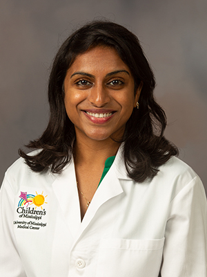 Portrait of Dr. Kavipriya Komeswaran