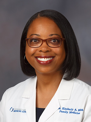 Portrait of Dr. Kimberly Bibb