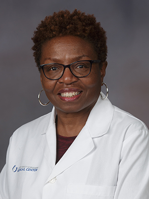 Portrait of Dr. Leneise Lynn