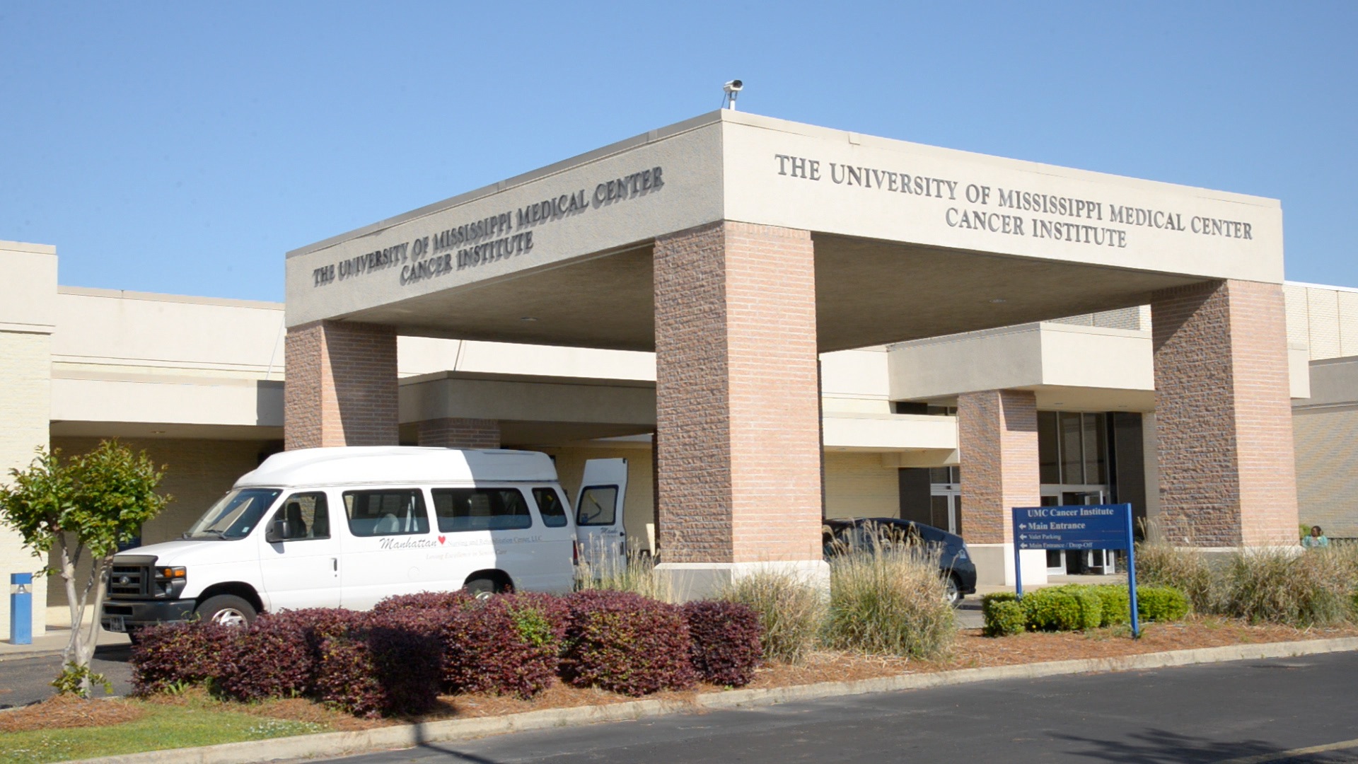 Entrance to the Cancer Institute at the Jackson Medical Mall