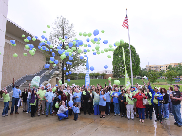 The launching of blue balloons signifying organ recipients and green balloons representing their donors was a touching finale to the Legacy Lap.