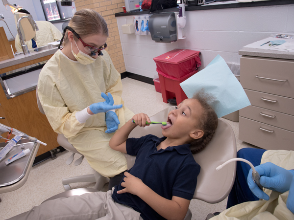 JPS students take a field trip to see the dentist