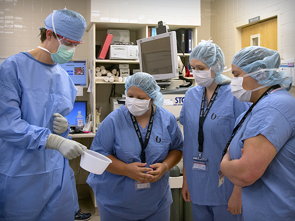 UMMC surgeons share transplant insight with rural students for international stage