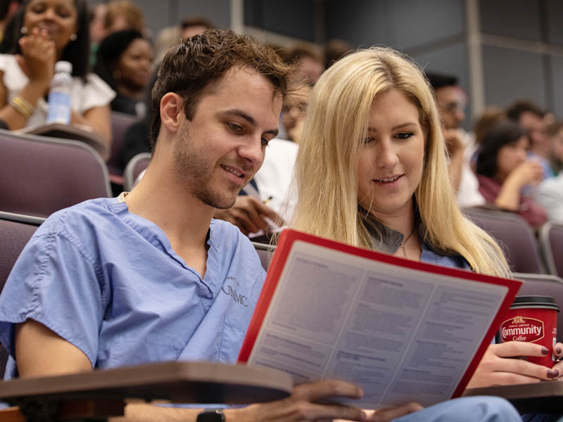 New residents Dr. Patrick Wood and Dr. Kelsey Bounds attend orientation at UMMC.