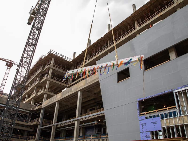 UMMC pediatric expansion grows to full seven-story height