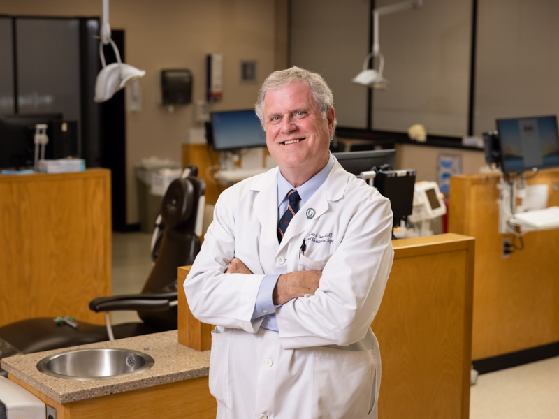 Dr. Stephen Gandy is the School of Dentistry's 2021 Dental Alumnus of the Year.