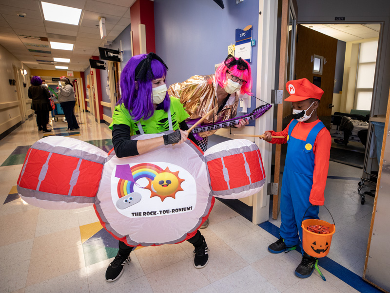 Childlife-Trick-or-Treat_05.jpg