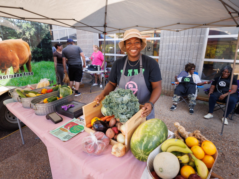 Photos: Farmer’s Market a crowd pleaser