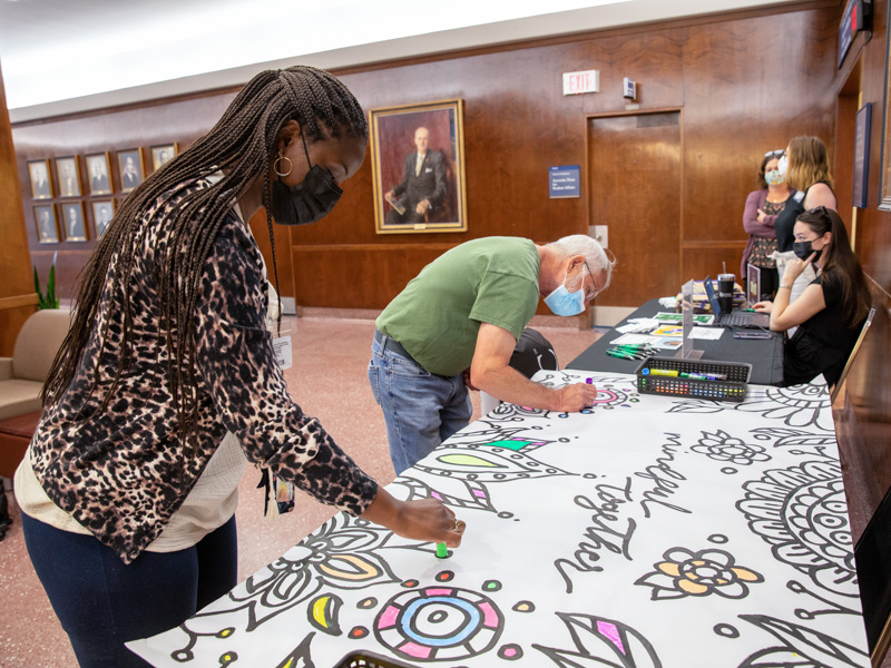 Employees, students explore benefits of mindfulness meditation, gratitude journaling