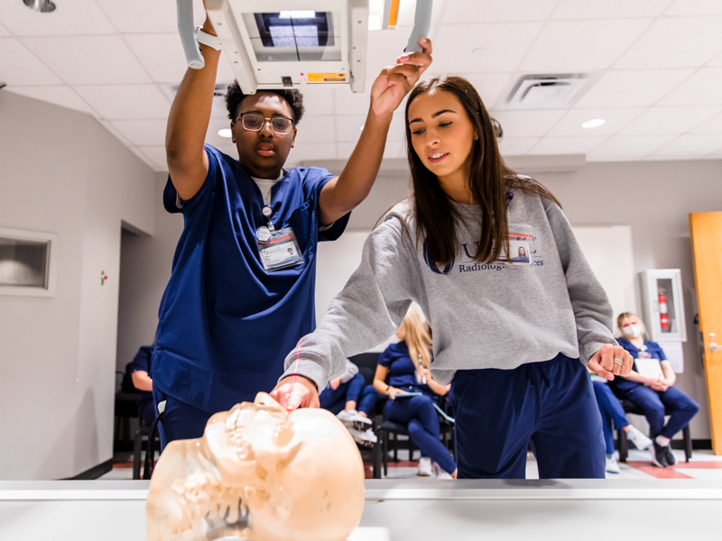 Marquis Moore and Anna Llyod in the SHRP Rad sciences lab