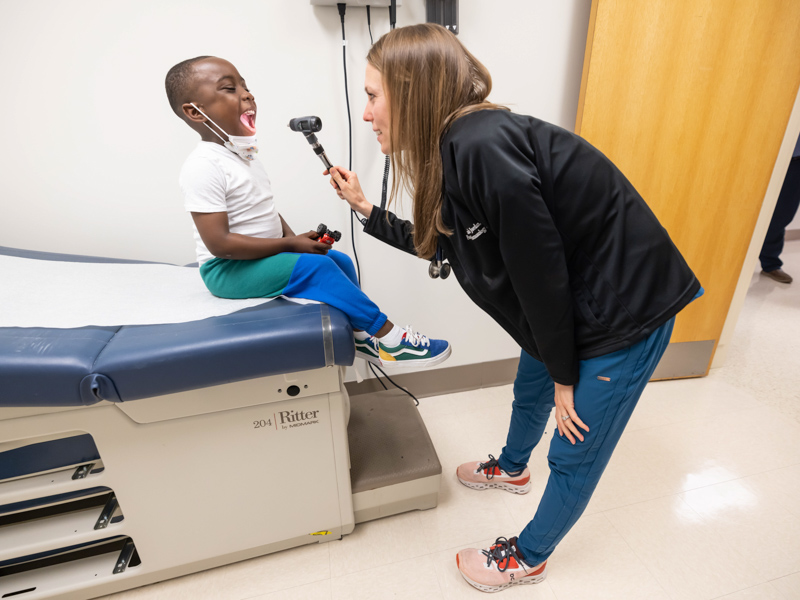 Eli, Abby Manning Offer Support for Heathcare - University of Mississippi  Foundation