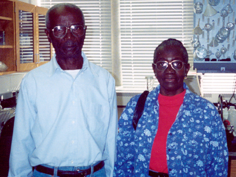 Stanley Smith was the youngest of four children born to Archie Lee Smith and Catherine Smith. In this 2002 photo, Smith's parents are visiting their son's research lab for the first time. (Photo courtesy of Dr. Stanley Smith)