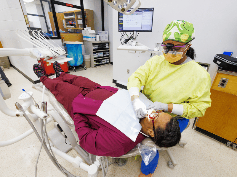School of Dentistry pilots after-hours clinic