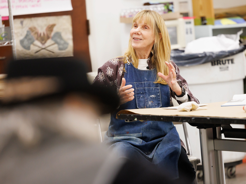 Susan Anand, a licensed art therapist and instructor in the UMMC Department of Psychiatry and Human Behavior, leads an Art in Mind session at the Mississippi Museum of Art. “My profession has been and continues to be one of my passions in life; I made the right choice,