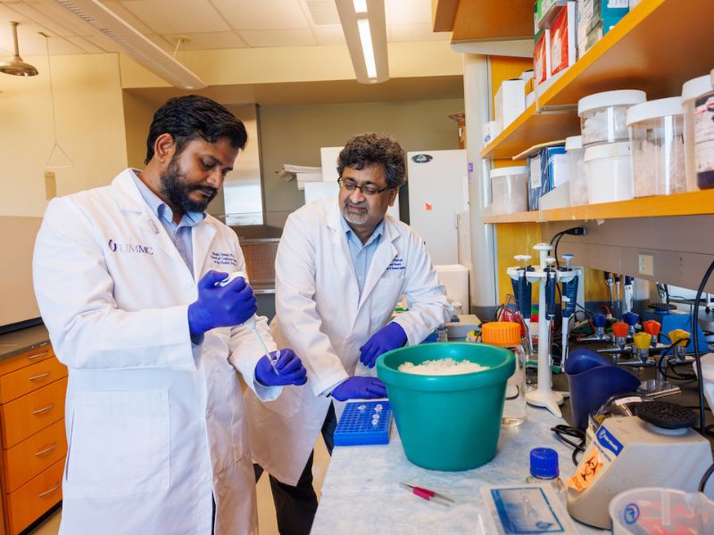 UMMC scientists are working together to find new ways to improve cancer outcomes for Mississippians.